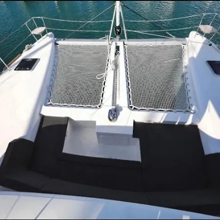 Catamaran Mia Bådhotel Nydri (Lefkada)